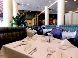 Palm Court Restaurant in Arlington Heights
